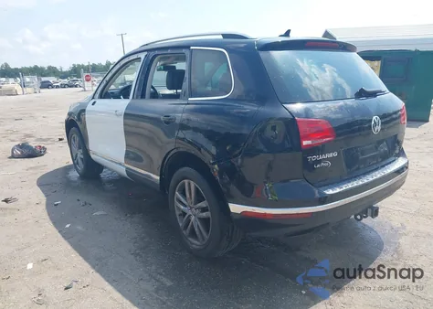 2016 Volkswagen Touareg Vr6 Executive/Vr6 Lux/Vr6 Sport from USA, damaged, VIN WVGEF9BP8GD011488